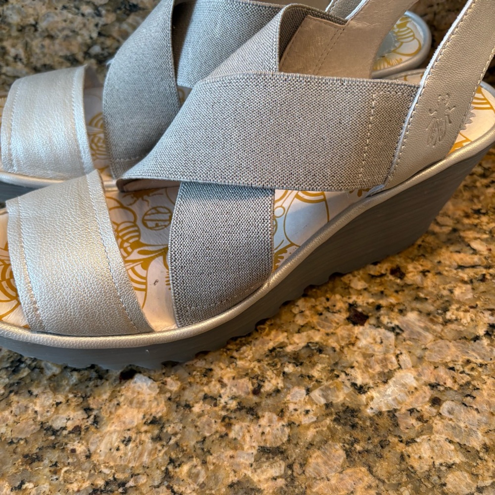 FLY London sandals - Picture 5 of 7